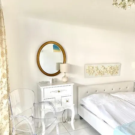 Fleur D'azur 100 M De La Plage Apartment